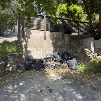 Junk Master - Landscaping debris, yard cleanup - Junk Removal & Hauling Near Me - North Hollywood, California