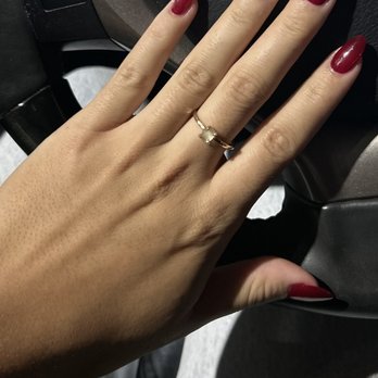 Eagle Nails Salon - Acrylic w/ Gel Polish - Nail Salons Near Me - Kaneohe, Hawaii