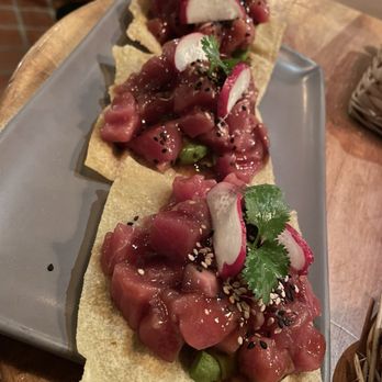 Sarajevo - Tuna Tostada- sooo good. Perfect for 3 to share but I ate it all myself! - Venues & Event Spaces Near Me - San Cristóbal de las Casas, CHP