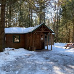 Roundstone Camping Resort - Buckhorn Cabin