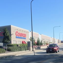 Exterior outside entrance of Costco - A Chicago proper Costco! - Chicago, Illinois Exterior outside entrance of Costco - A Chicago proper Costco! - Chicago, Illinois