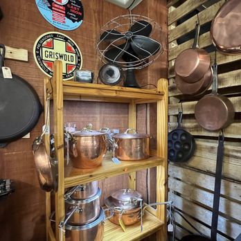 Yesteryear's Marketplace - Booth#53- copper pots - Antiques Near Me - Vallejo, California Yesteryear's Marketplace - Booth#53- copper pots - Antiques Near Me - Vallejo, California