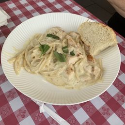 Bucatini Alfredo Bucatini Alfredo