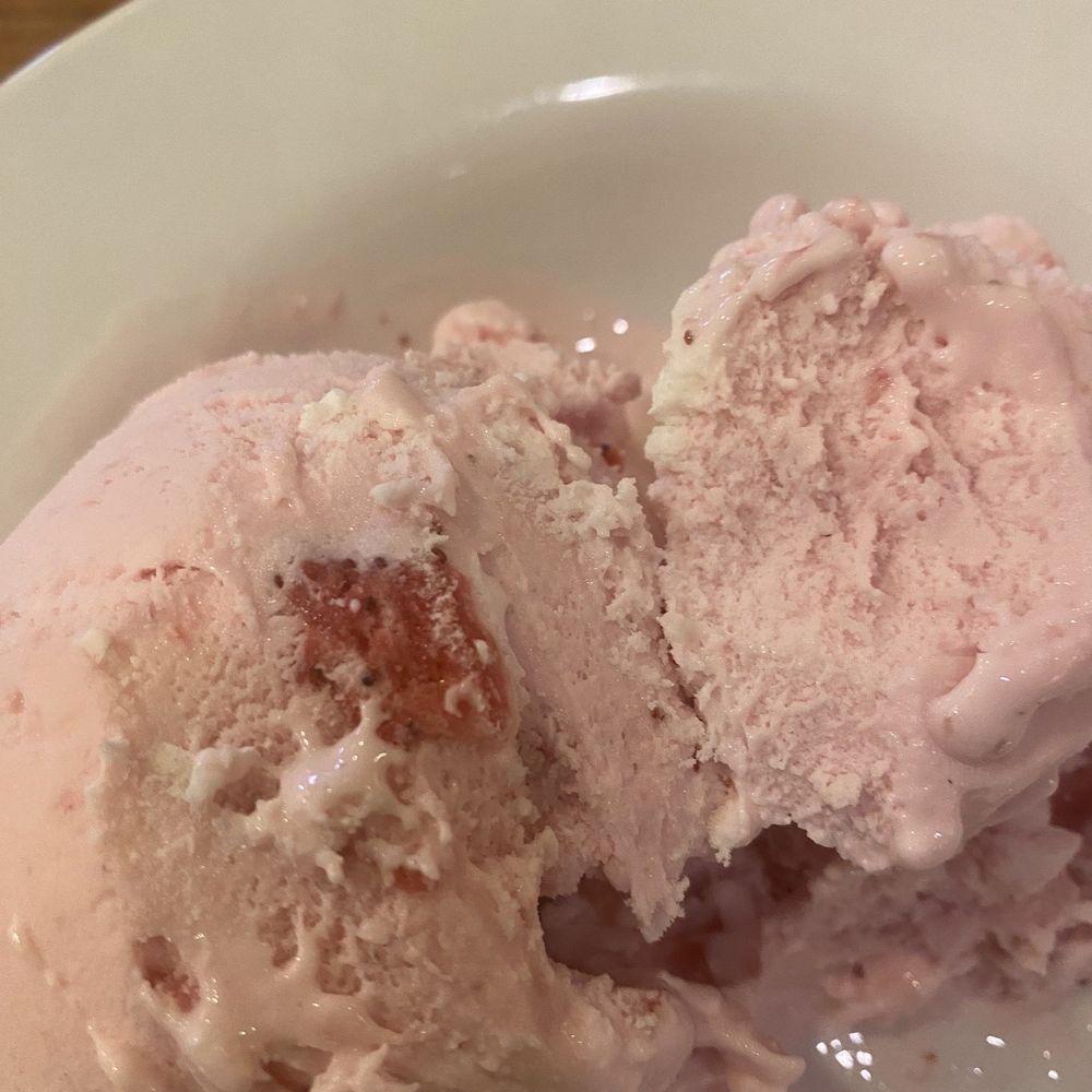 Denny's - Ice cream with really big real strawberries - Breakfast & Brunch Near Me - Fairview, Tennessee