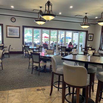 Robbers Row Grille - Inside seating - Breakfast & Brunch Near Me - Hilton Head Island, South Carolina Robbers Row Grille - Inside seating - Breakfast & Brunch Near Me - Hilton Head Island, South Carolina