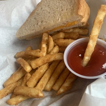 10th Street Diner - Kids grilled cheese w/fries - Vegan Near Me - Indianapolis, Indiana