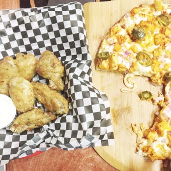 Pizza 101 - Garlic wings & chicken tikka - Pizza Near Me - Sugar Land, Texas