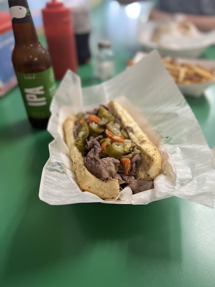 Tony's Chicago Beef Logo