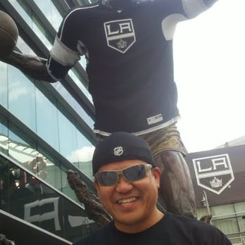 Los Angeles Kings - Me & Magic @ the Kings game. - Professional Sports Teams Near Me - Los Angeles, California Los Angeles Kings - Me & Magic @ the Kings game. - Professional Sports Teams Near Me - Los Angeles, California
