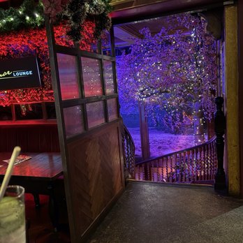 The Dail Bar - Inside - Irish Near Me - Galway, G The Dail Bar - Inside - Irish Near Me - Galway, G