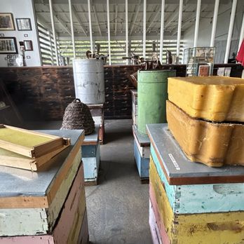 Big Island Bees - Honey Near Me - Captain Cook, Hawaii