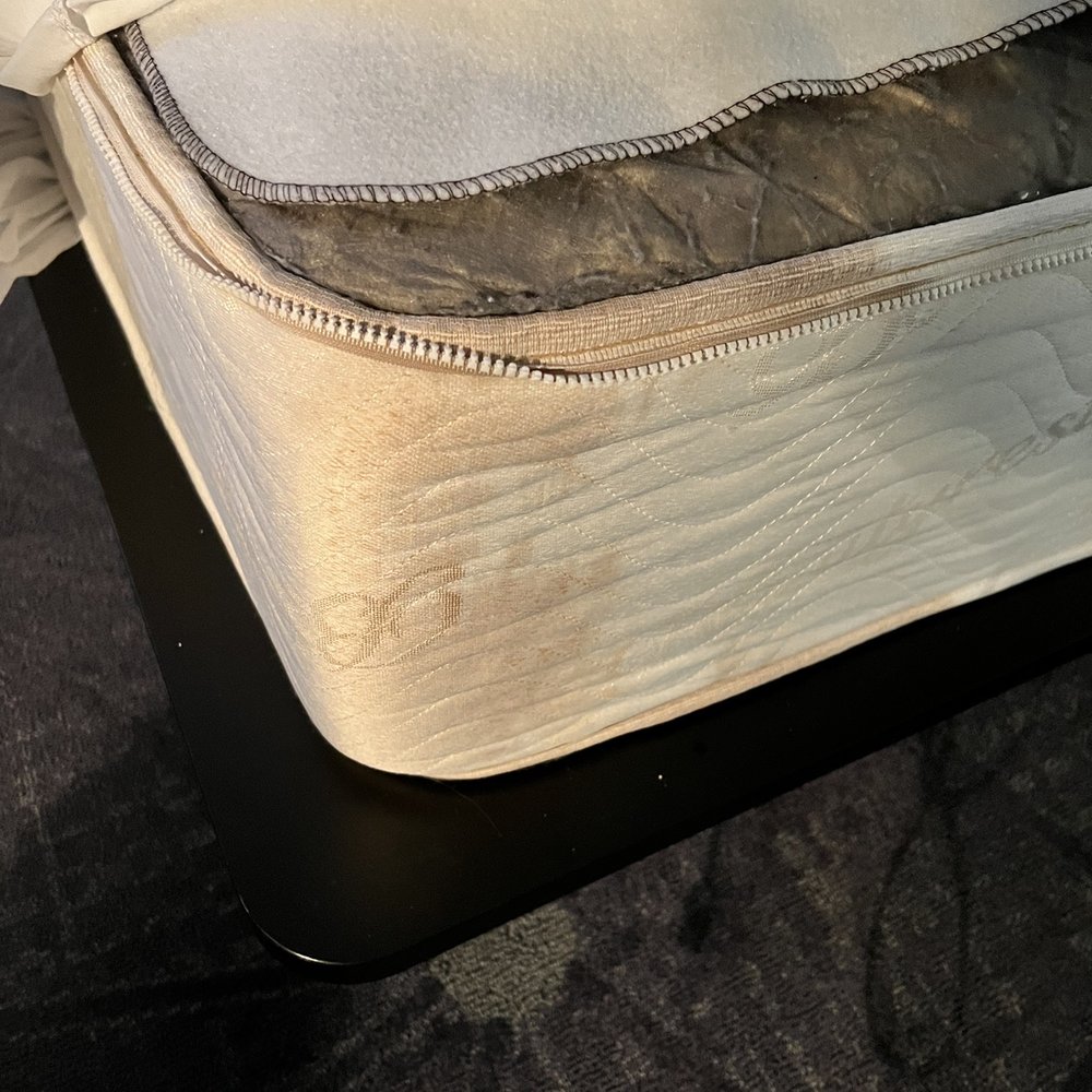 Aloft by Marriott Tulsa - Soiled Mattress - Hotels Near Me - Tulsa, Oklahoma Aloft by Marriott Tulsa - Soiled Mattress - Hotels Near Me - Tulsa, Oklahoma