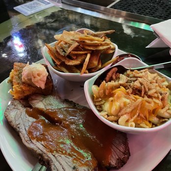 Dark Horse Bar & Eatery - Brisket, Mac & Cheese, French Fries - American Near Me - St Paul, Minnesota