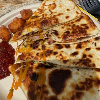 Darleenz Dillaz - Burnt end brisket quesadilla - Food Trucks Near Me