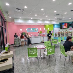 sweetFrog Premium Frozen Yogurt