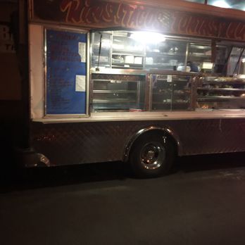 Rico's Taco Truck - a food truck at night - Food Trucks Near Me - Paso Robles, California Rico's Taco Truck - a food truck at night - Food Trucks Near Me - Paso Robles, California