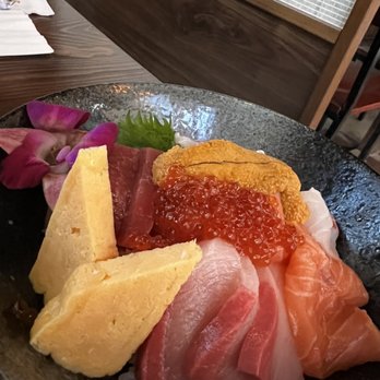 Saloon Osaka - Chirashi Bowl - Sushi Bars Near Me - El Segundo, California Saloon Osaka - Chirashi Bowl - Sushi Bars Near Me - El Segundo, California