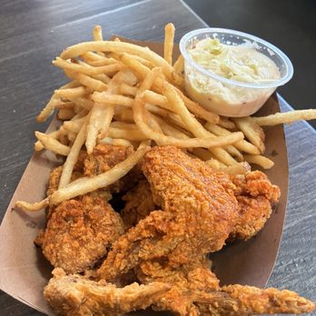 Blue Ribbon Fried Chicken - Chicken Wings Near Me - New York, New York