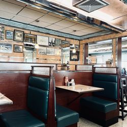 Village Diner - Classic