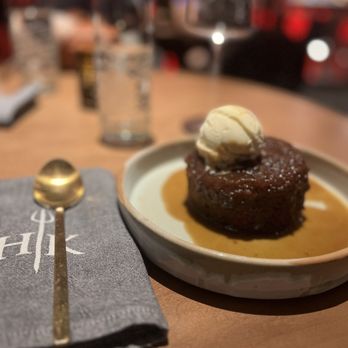 Gordon Ramsay Hell's Kitchen - Sticky Toffee Pudding - Desserts Near Me - Washington, DC, District of Columbia