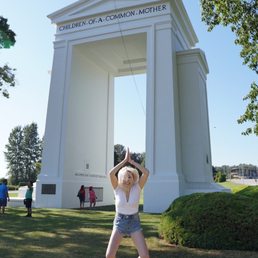 Peace Arch from the USA side, jumo shot Peace Arch from the USA side, jumo shot