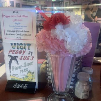 Peggy Sue's 50's Diner - Pizza Near Me - Yermo, California Peggy Sue's 50's Diner - Pizza Near Me - Yermo, California