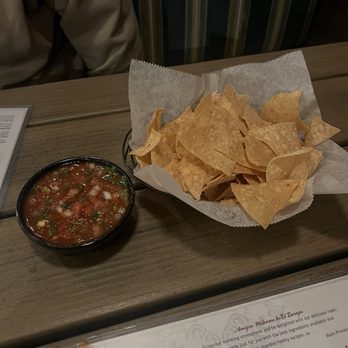 El Zarape Cocina Y Tequila - Complimentary Chips & Salsa (ig: @cravingswithcat) - Mexican Near Me - Cypress, California