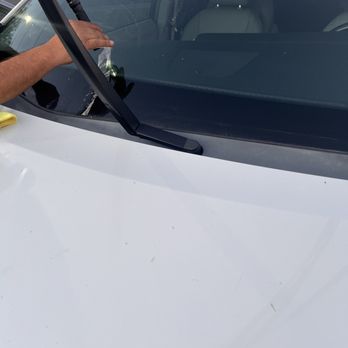 Joe's Auto Glass & Headlight Restoration - Joe is fixing my windshield - Auto Glass Services Near Me - Pasadena, California Joe's Auto Glass & Headlight Restoration - Joe is fixing my windshield - Auto Glass Services Near Me - Pasadena, California