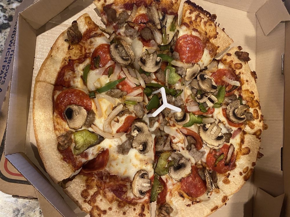 PIZZA HUT Updated September 2024 11 Reviews 622 W Main St, Cabot