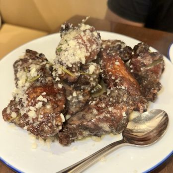 La Lanterna - Limoncello Wings - Pizza Near Me - Detroit, Michigan La Lanterna - Limoncello Wings - Pizza Near Me - Detroit, Michigan
