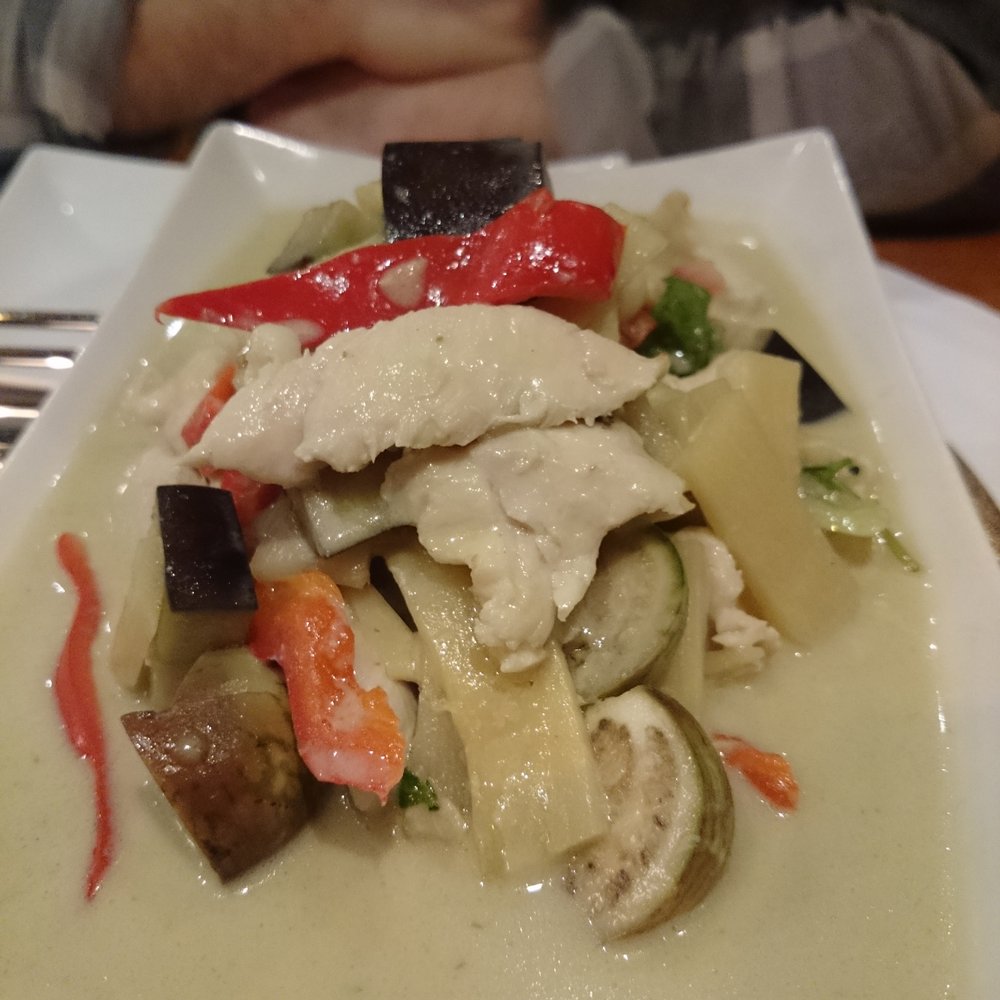 Restaurant Siam - Chicken green curry - Thai Near Me - Saarbrücken, SL