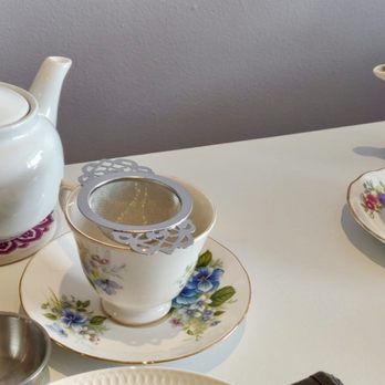 Salon Rosie Lanoi - Tea - Tea Rooms Near Me - Pointe-Claire, Quebec Salon Rosie Lanoi - Tea - Tea Rooms Near Me - Pointe-Claire, Quebec