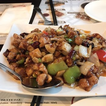 Szechwan Kitchen - Disgusting Kung pao chicken - texture was like slime - Asian Fusion Near Me - Covina, California Szechwan Kitchen - Disgusting Kung pao chicken - texture was like slime - Asian Fusion Near Me - Covina, California