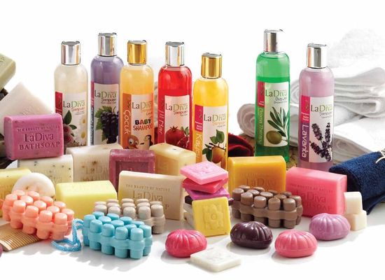 Benefit Cosmetics Boutique & Brow Bar by null