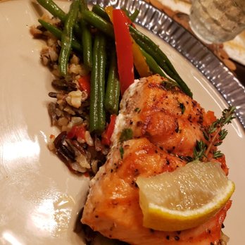Chef Cassondra Master of Culinary Concepts - Salmon with wild rice and green beans - Caterers Near Me