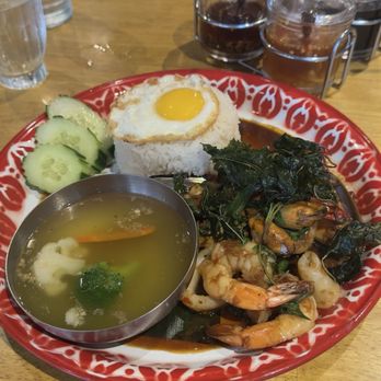Muay Thai Restaurant and Bar - Sports Bars Near Me - Toronto, Ontario
