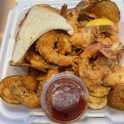 My BBQ & Grill - Fried shrimp platter with chips