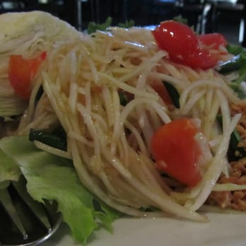 Maile's Thai Bistro - Green Papaya Salad at Maile's Thai Bistro - Thai Near Me - Honolulu, Hawaii