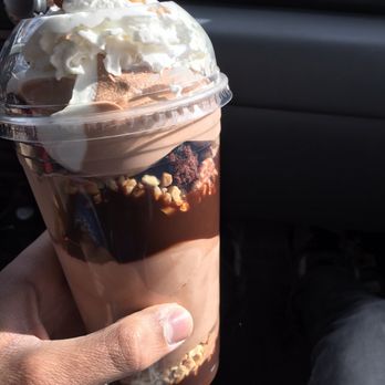 Deri Delite - My sundae - Ice Cream & Frozen Yogurt Near Me - Aurora, Illinois