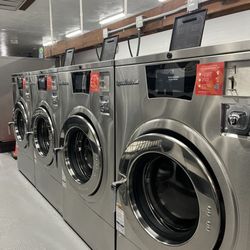 Charlton Laundromat & Cleaners - The smaller washers all app connected