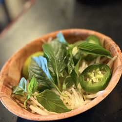 Pho veggies