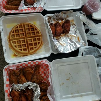 Gossip Shack 2 - Top-bot: garlic parm, lem pep, GSO, purplaid, waffle, cajun bustdown, cajun lem pep, bustdown, cajun jerk Pretty great first experience - Chicken Wings Near Me - Pflugerville, Texas