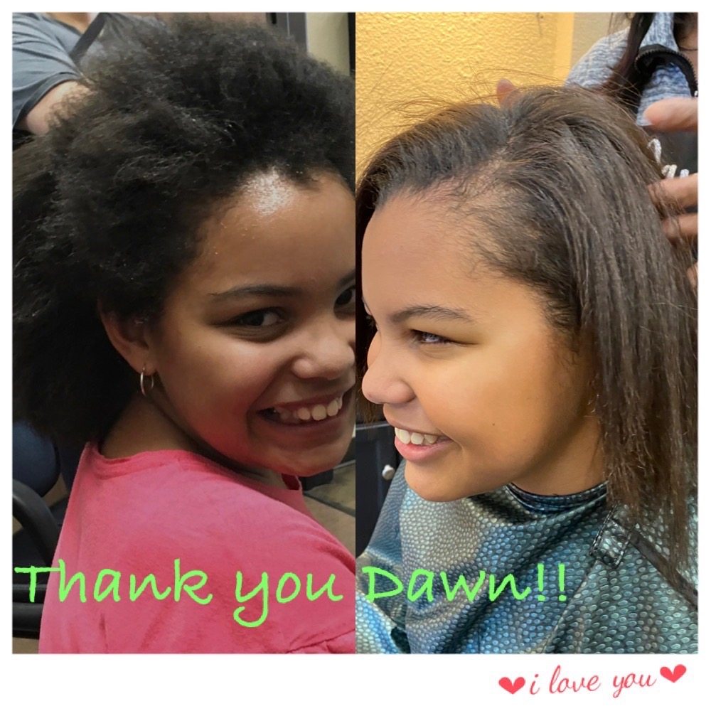 D Essence Studio Salon Logo