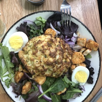 EC Diner - Salad with crab cake - American Near Me - Ellicott City, Maryland EC Diner - Salad with crab cake - American Near Me - Ellicott City, Maryland