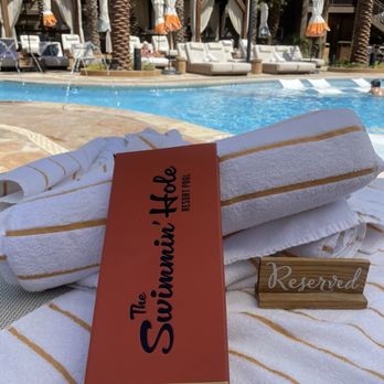 Silverton Casino - Daybed - Hotels Near Me - Las Vegas, Nevada Silverton Casino - Daybed - Hotels Near Me - Las Vegas, Nevada