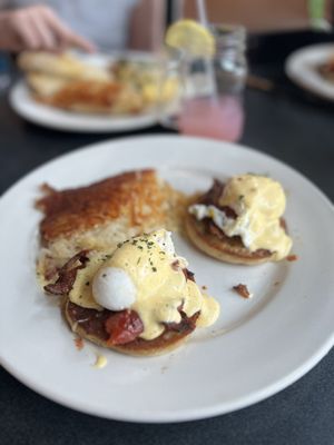 The High Hat by null