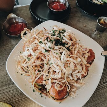 matchbox - 3.6.9 mini burgers (9 minis, $23). - New American Near Me - Ashburn, Virginia