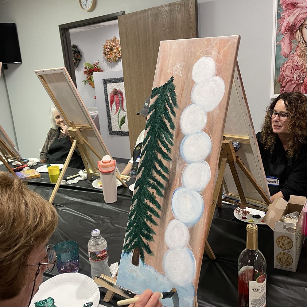 Sew Cal Craft Studio - Snowman painting before picture. - Art Classes Near Me - Huntington Beach, California Sew Cal Craft Studio - Snowman painting before picture. - Art Classes Near Me - Huntington Beach, California