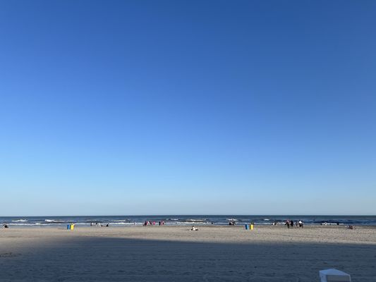 Bally's Beach Bar by null