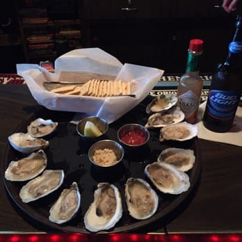 The Cove - Dozen Chesapeake bay oysters. Very good. $12 at happy hour - Dive Bars Near Me - Memphis, Tennessee The Cove - Dozen Chesapeake bay oysters. Very good. $12 at happy hour - Dive Bars Near Me - Memphis, Tennessee